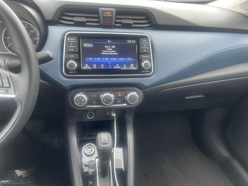 Used 2025 Nissan Versa SV w/ Trunk Package image 17