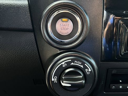 Used 2023 Nissan Titan PRO-4X w/ Pro-4x Convenience Package image 16