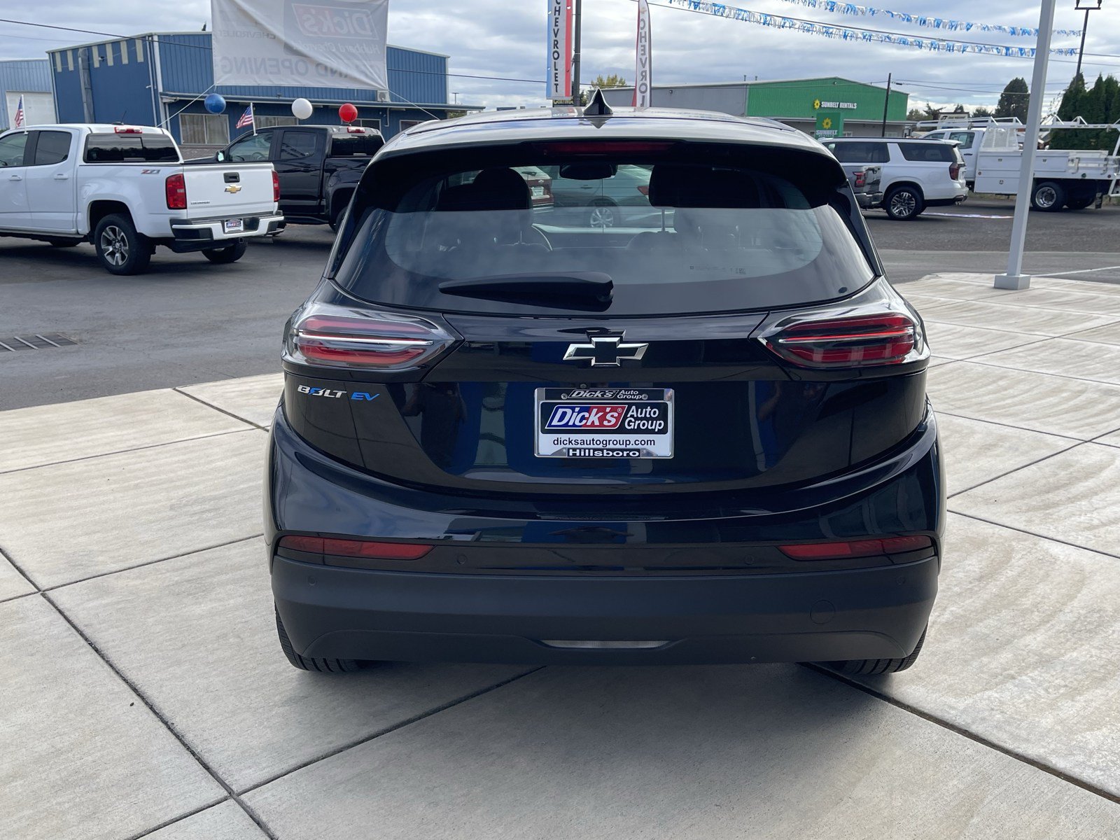 Used 2023 Chevrolet Bolt LT w/ Infotainment Package FWD image 4