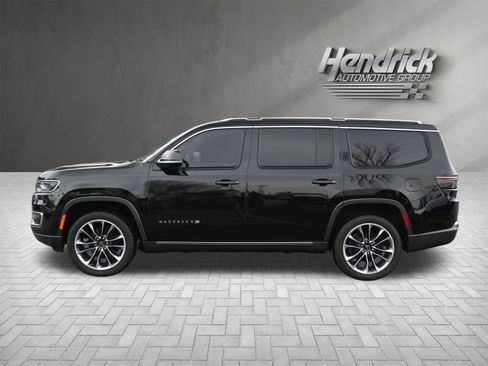 Used 2022 Jeep Wagoneer Series III w/ Premium Group I image 10