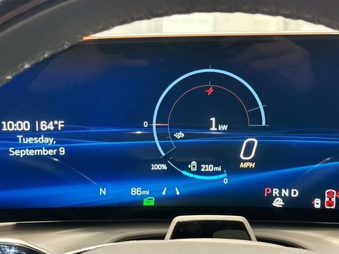 Used 2026 Cadillac Vistiq Luxury AWD/4WD image 10