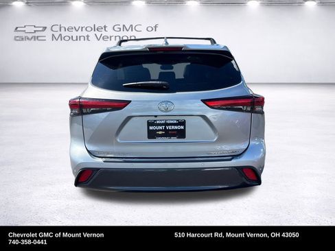 Used 2020 Toyota Highlander Limited AWD/4WD image 4