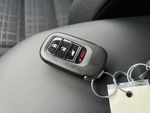 New 2026 Honda HR-V LX image 30