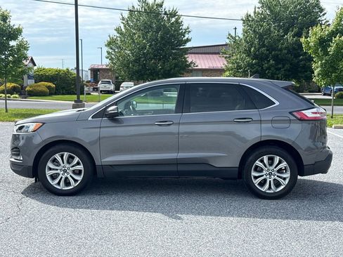 Used 2022 Ford Edge Titanium w/ Equipment Group 301A AWD/4WD image 4