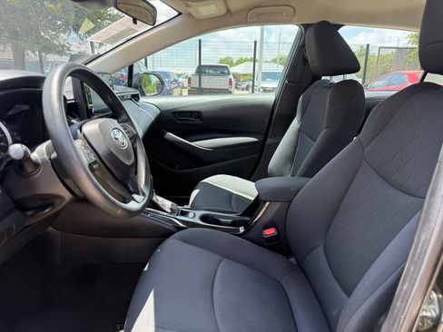 Used 2022 Toyota Corolla LE FWD image 9