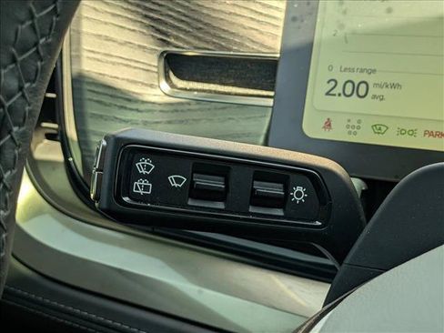 Used 2025 Rivian R1S Adventure AWD/4WD image 16