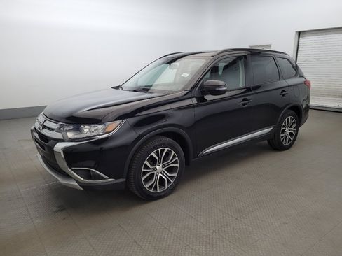 Used 2016 Mitsubishi Outlander SEL AWD/4WD image 2