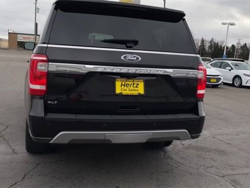 Used 2021 Ford Expedition Max XLT image 8