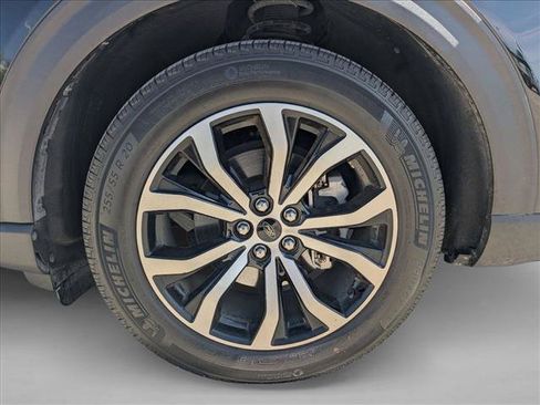 Certified 2025 Ford Explorer ST-Line w/ Premium Package RWD image 23