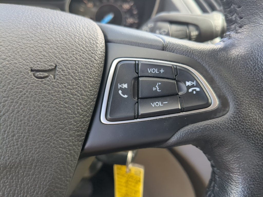Used 2018 Ford Escape SEL w/ Ford Safe & Smart Package FWD image 29