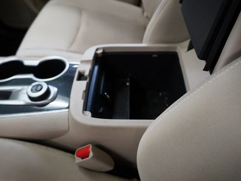 Used 2019 Nissan Pathfinder SV image 23