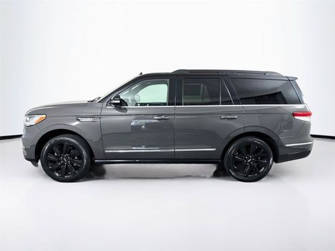 Used 2023 Lincoln Navigator Black Label AWD/4WD image 2