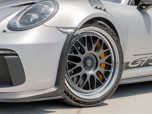 Used 2019 Porsche 911 GT3 RS RWD image 48