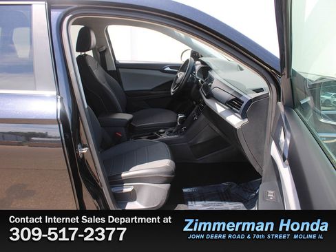 Used 2023 Volkswagen Taos SE w/ Panoramic Sunroof Package AWD/4WD image 20