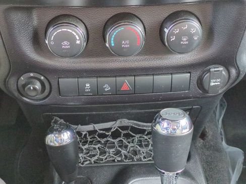 Used 2016 Jeep Wrangler Unlimited Sport w/ Quick Order Package 24S AWD/4WD image 22