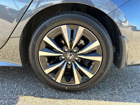 Used 2024 Honda Civic EX image 19