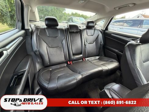 Used 2013 Ford Fusion Titanium w/ Titanium Driver Assist Pkg FWD image 19