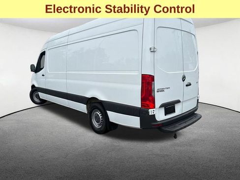 Used 2024 Mercedes-Benz Sprinter 2500 image 10