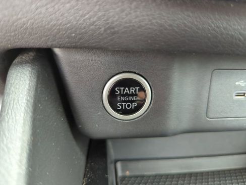 Certified 2023 Nissan Rogue SV FWD image 41