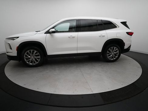 Certified 2025 Buick Enclave Preferred image 25