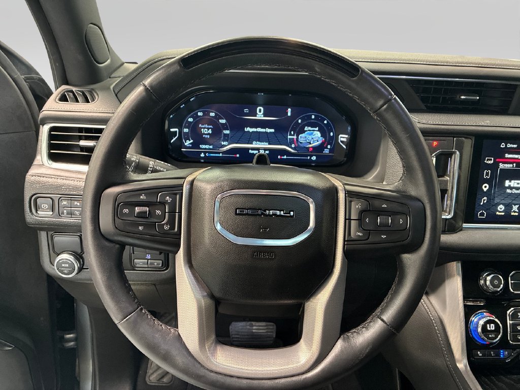 Used 2024 GMC Yukon Denali w/ Denali Reserve Package RWD image 13