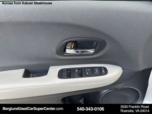 Used 2022 Honda HR-V LX image 15