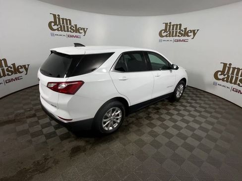 Used 2020 Chevrolet Equinox LT w/ Driver Convenience Package image 8