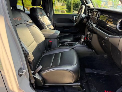 Used 2023 Jeep Wrangler Unlimited Rubicon 392 w/ Dual Top Group AWD/4WD image 18