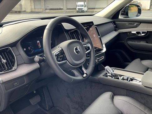 New 2026 Volvo XC90 B6 Ultra w/ Protection Package image 8