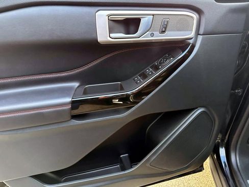 Used 2024 Ford Explorer ST-Line w/ Class IV Trailer Tow Package image 17