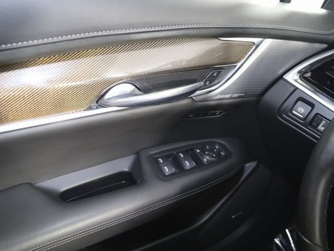 Used 2023 Cadillac XT6 Sport w/ Platinum Package image 33