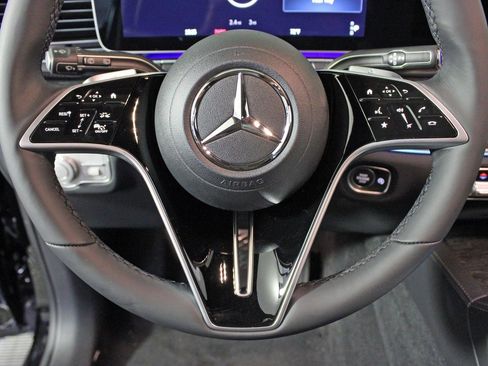 Certified 2026 Mercedes-Benz GLS 450 4MATIC image 17