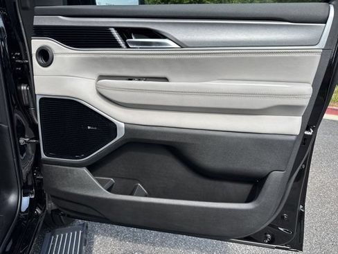 New 2026 Jeep Grand Wagoneer L Limited AWD/4WD image 13