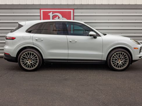Used 2022 Porsche Cayenne S Platinum image 41