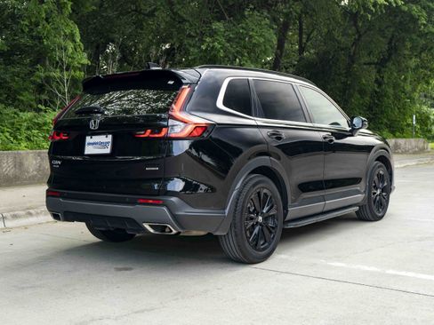 Used 2024 Honda CR-V Sport Touring image 9