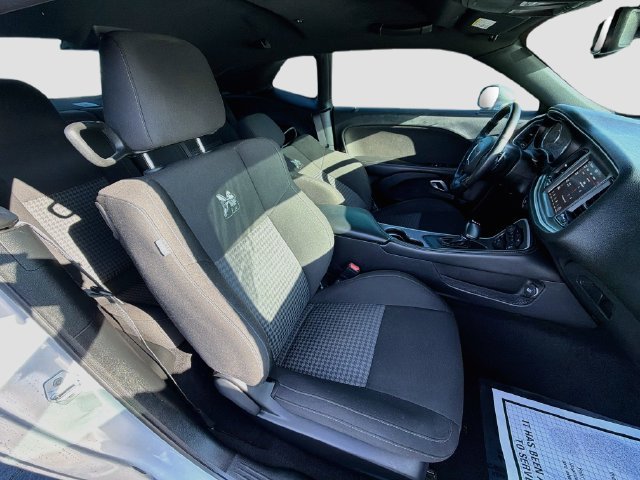 Used 2022 Dodge Challenger R/T Scat Pack w/ Driver Convenience Group RWD image 28