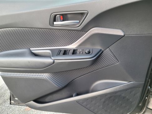 Used 2021 Toyota C-HR LE image 21