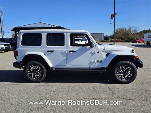 New 2026 Jeep Wrangler Unlimited Sahara image 12