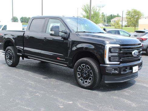 New 2025 Ford F250 Platinum image 8