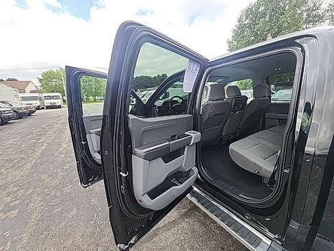 Used 2025 Ford F150 XLT w/ Equipment Group 301A Standard AWD/4WD image 18