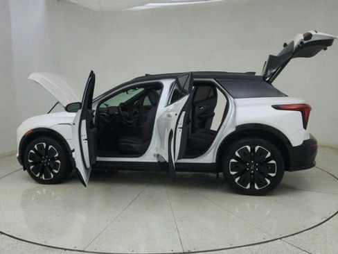 Used 2025 Chevrolet Blazer EV RS image 75