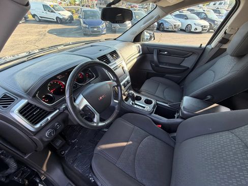 Used 2015 GMC Acadia SLE FWD image 19