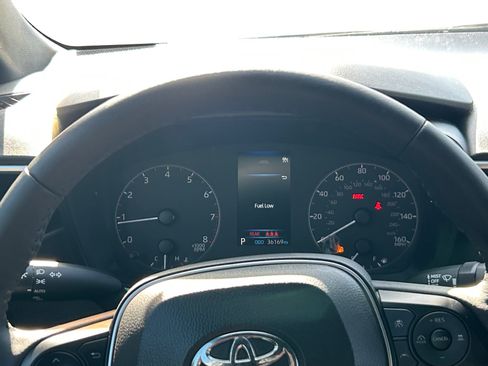 Used 2024 Toyota Corolla SE FWD image 13