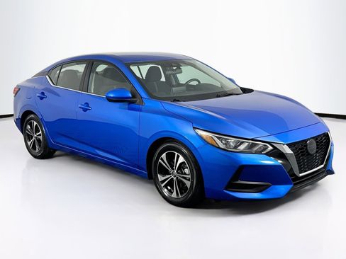 Used 2022 Nissan Sentra SV image 2