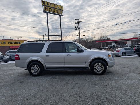 Used 2011 Ford Expedition EL XLT image 4