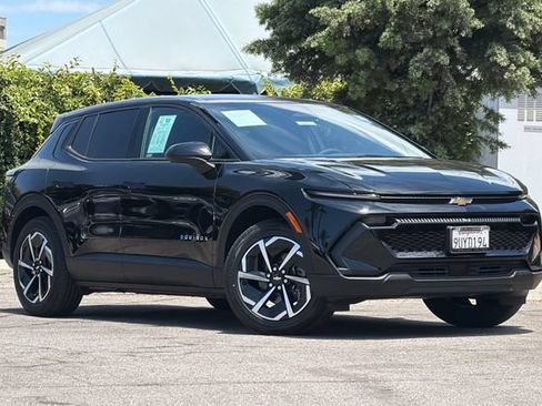 Used 2025 Chevrolet Equinox EV LT FWD image 2