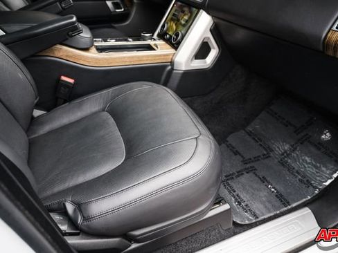 Used 2018 Land Rover Range Rover HSE image 65