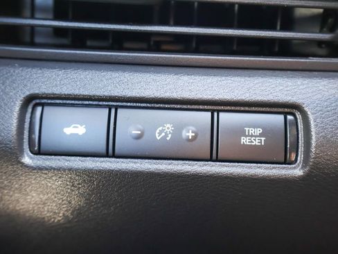 Used 2024 Nissan Altima 2.5 SR image 17