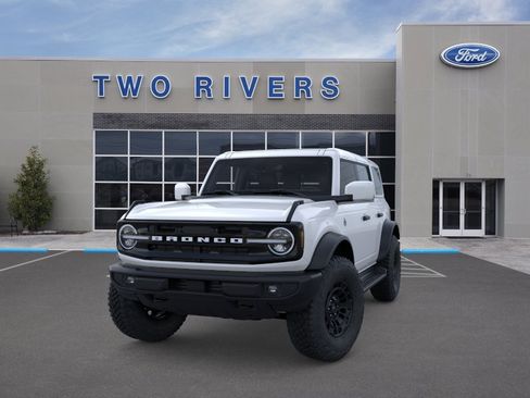 New 2026 Ford Bronco Outer Banks w/ Sasquatch Package AWD/4WD image 2