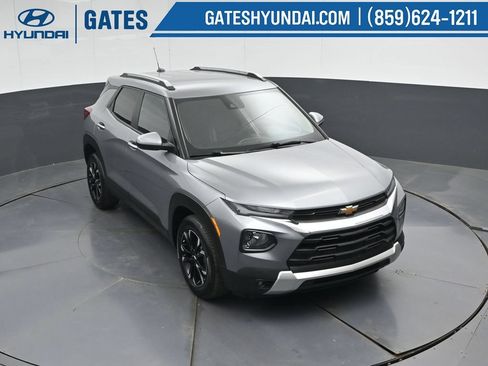 Used 2023 Chevrolet TrailBlazer LT FWD image 43